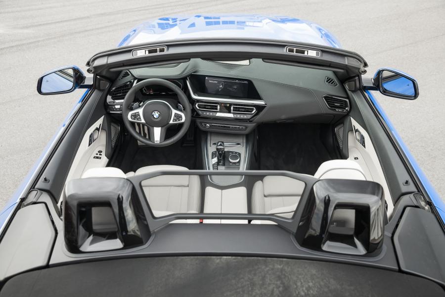 Торпедо BMW Z4 sDrive30i M Sport (G29) 2019 года  (NA) (фото 15 из 24)